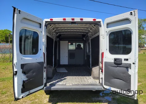 2014 Ram Promaster 2500 High Roof z USA, uszkodzony, nr VIN 3C6TRVDG5EE122155